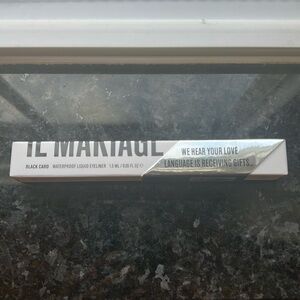 ILMAKIAGE Black liquid eyeliner